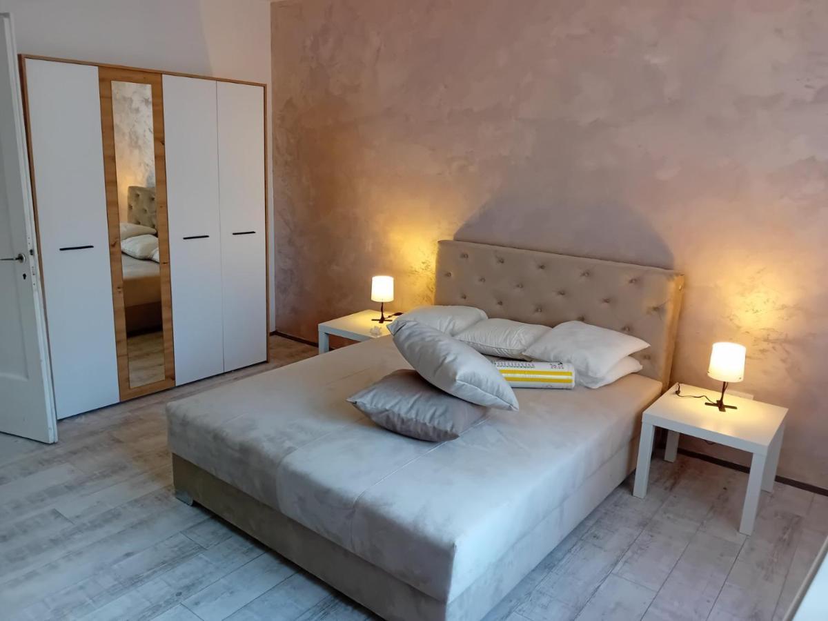 Apartman Centar Sd Semendire Dış mekan fotoğraf